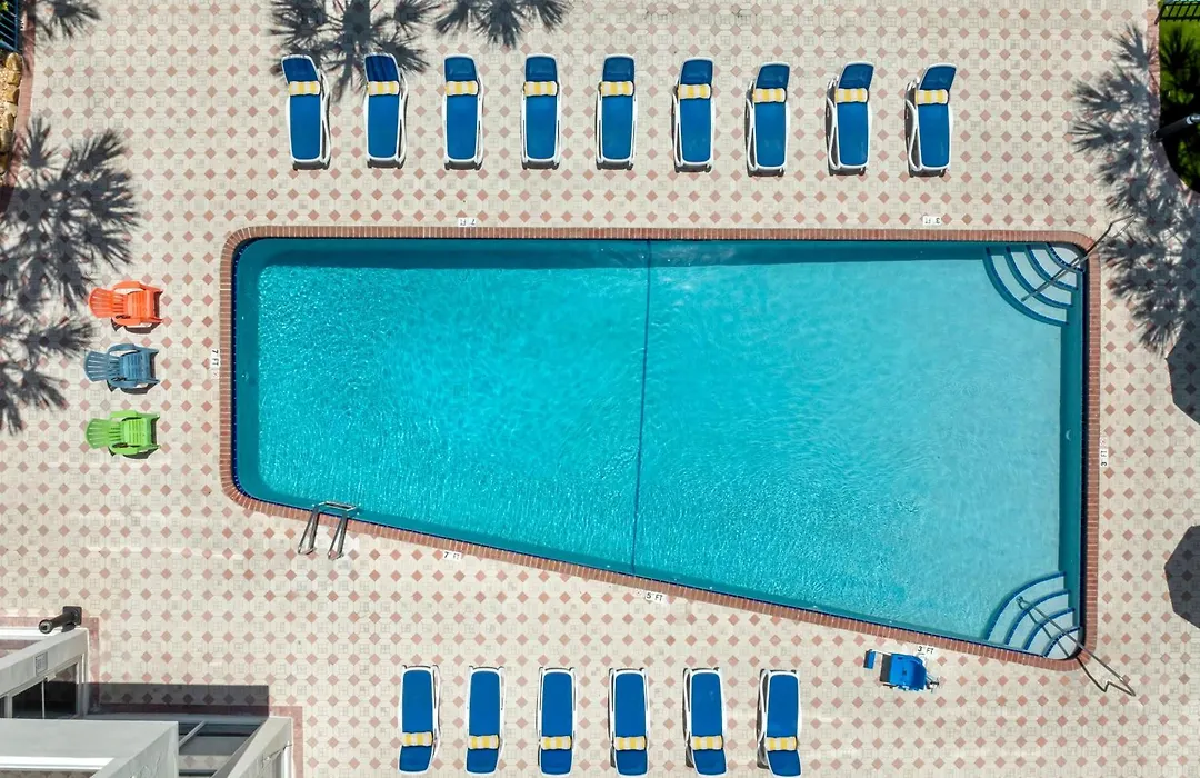 Crystal Beach Suites Miami Oceanfront Hotel-1